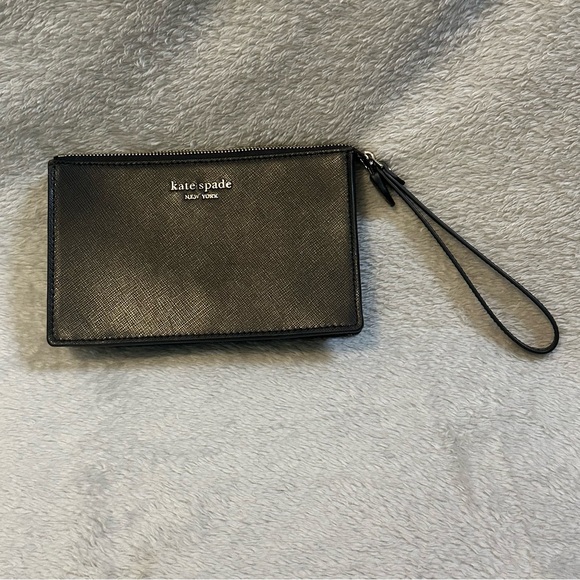 Kate Spade Wristlet - Picture 1 of 5